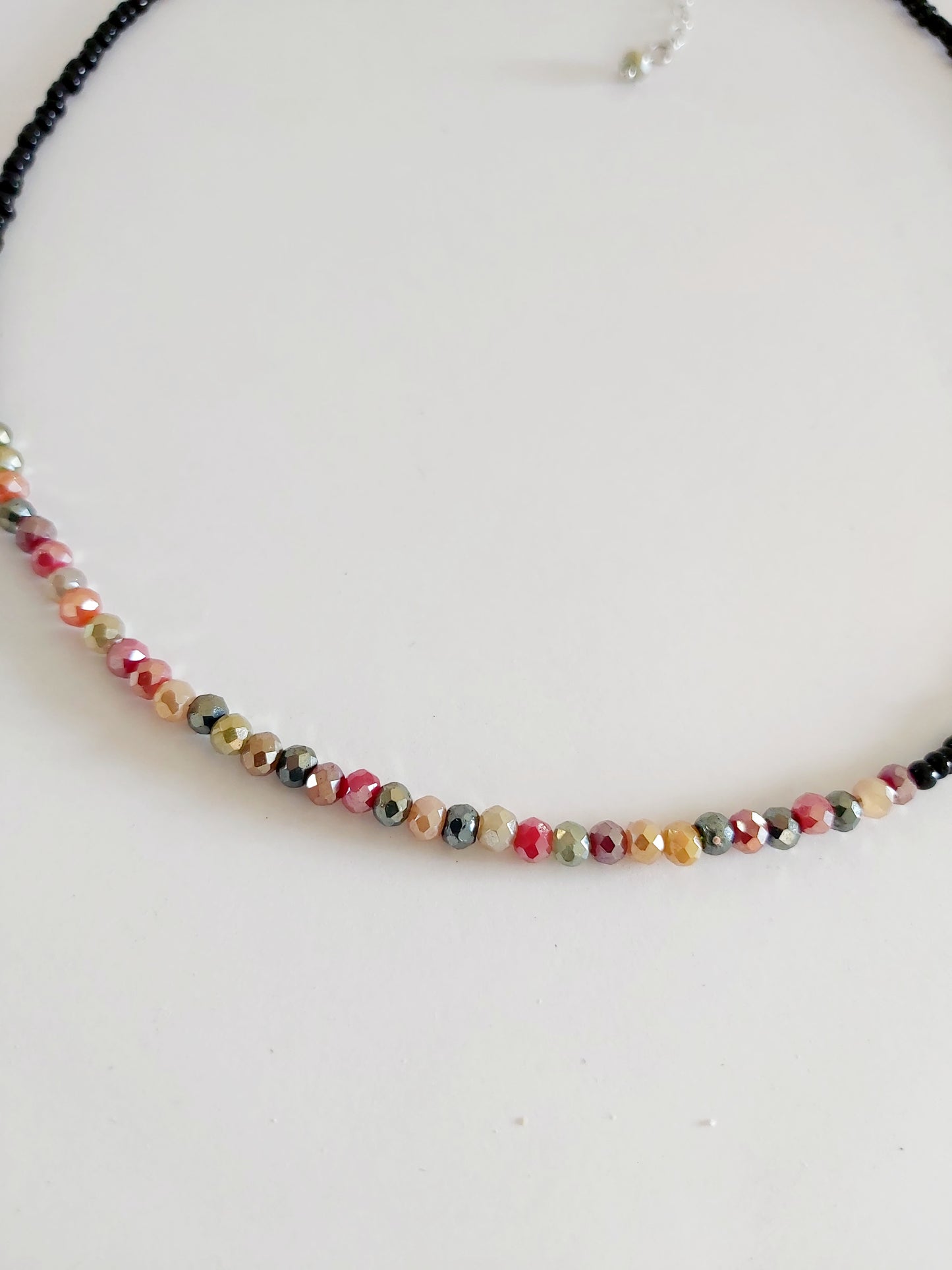 “Forest Light” Crystal Beaded Choker – Inspired by Autumn Colors and Natural Harmony